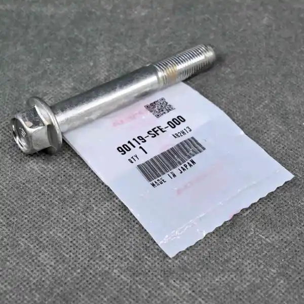 Hit cenowy OEM śruba tulei wahacza przedniego Accord 8gen 08-15