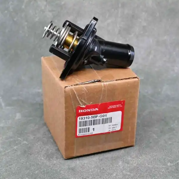 Hit sprzedaży OEM termostat K20C1 FK2, FK8, FL5