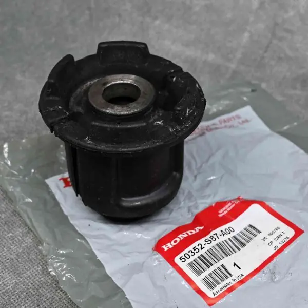 OEM tuleja tylnego wózka Accord 6gen 98-02 2DR Coupe Ostatnie sztuki