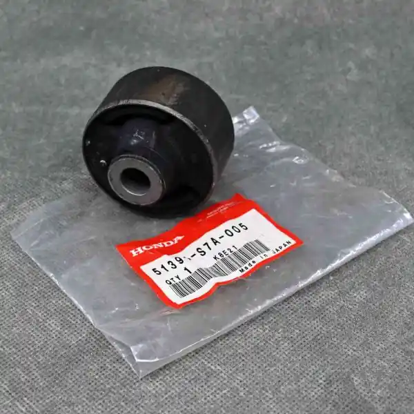 OEM tuleja wahacza przedniego CR-V 2gen 02-04 Kup online