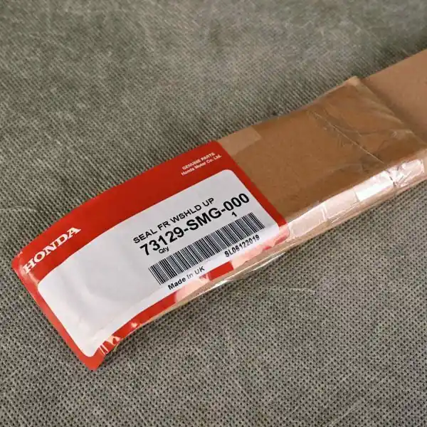 Oferta OEM uszczelka szyby przedniej Civic 8gen 06-11