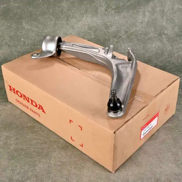 OEM wahacz przedni dolny PRAWY Civic 8gen 06-11 HB R18 Ograniczona ilość