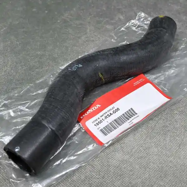 OEM waż chłodnicy górny Civic 8gen 06-11 HB R18 Nowy