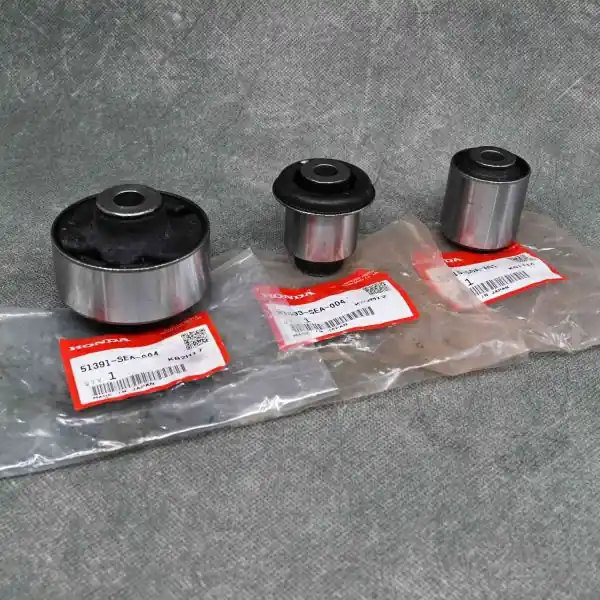 OEM zestaw tulei przedniego dolnego wahacza Accord 7gen 03-08 SEDAN Dodaj do koszyka