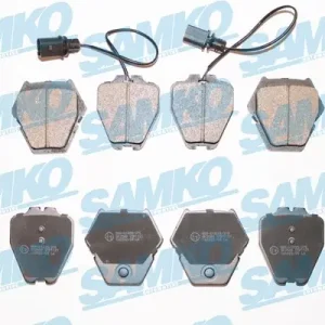 KLOCKI HAMULC. AUDI A6 2,7T 99- Z CZUJ. Oferta czasowa