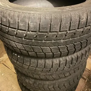 4 szt. - Opony Zimowe 215/55R17 TOYO Observe GSi 5 - 5mm bieżnik Oferta