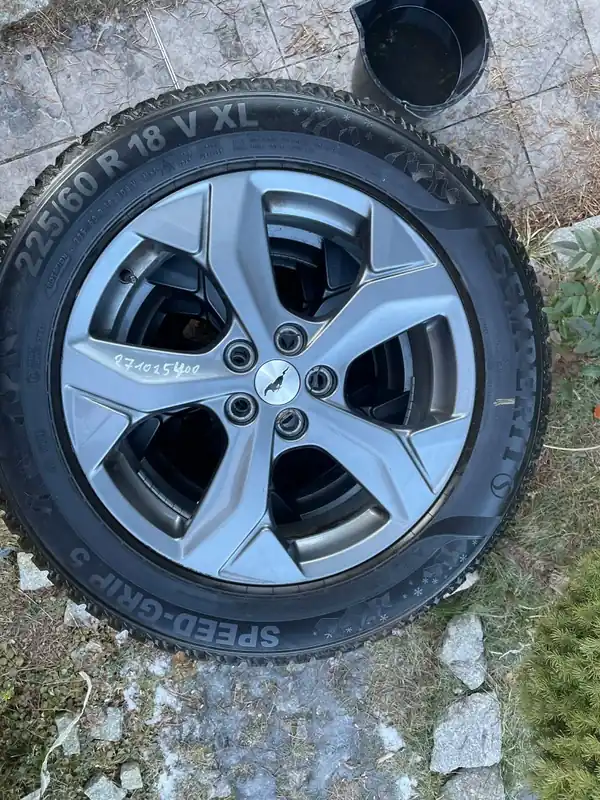 Darmowy zwrot Koła OE Ford Mustang Mach-E Kuga II Kuga III 226/60r18 Jak nowe