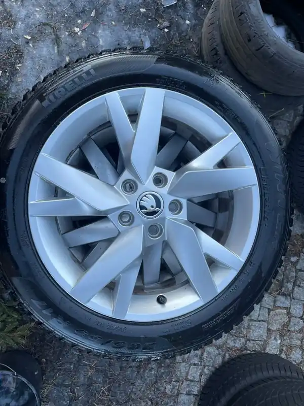 Koła OE 205/55r17 Skoda Octavia iV Golf VIII Seat Leon Audi A3 Ja Nowe Dostępne od ręki