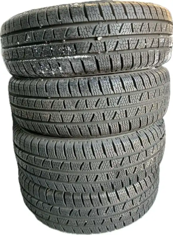 Darmowy zwrot 4x opony pirelli carrier winter 195/60/16 r16c 99 97t