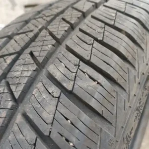 4X OPONY ZIMOWE BARUM POLARIS 5 215/55R17 V XL 2019R Darmowa dostawa