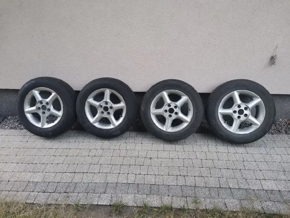 4 felgi aluminiowe z oponami 185/65 R 14 do TOYOTA AVENSIS Nowość