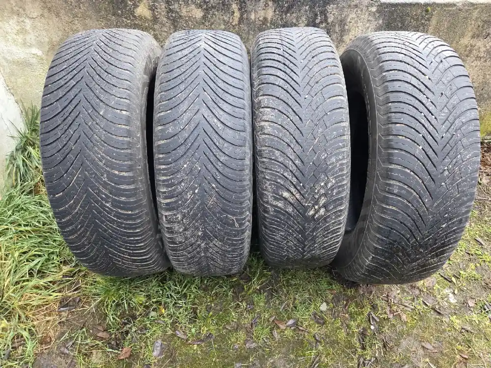 4 opony VREDESTEIN QUATRAC 215/70/16 100H Dot. 29 21 w super cenie! Nowość